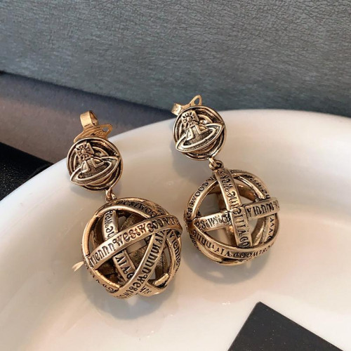 西太後字母球球耳墜2026新款爆款土星耳釘輕奢高級感龐克復古耳環