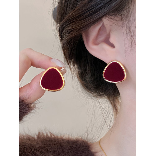 紅色新年絲絨耳釘女2026秋冬新款耳飾飾品高級感小衆復古港風耳環