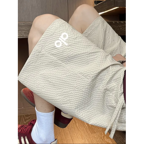 高檔夏季薄款男士短褲2025新款美式泡泡紗潮牌休閒五分褲寬鬆中褲