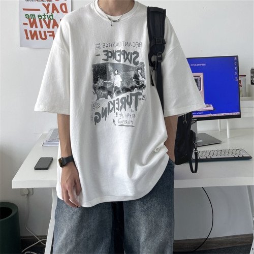 短袖T恤男生潮牌美式2025夏季港風ins超火寬鬆百搭復古印花五分袖