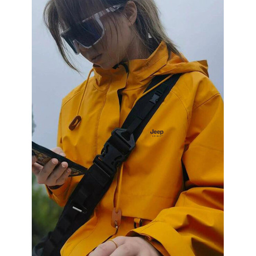 JEEP SPIRIT玫瑰的故事沖鋒衣女登山服三合一春秋黃亦玫同款外套