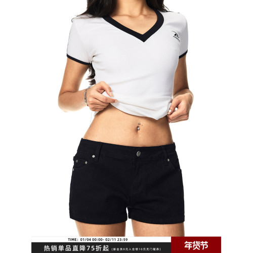 【Achock官方店】十字花刺綉緊身彈力辣妹短褲女新款顯瘦牛仔熱褲