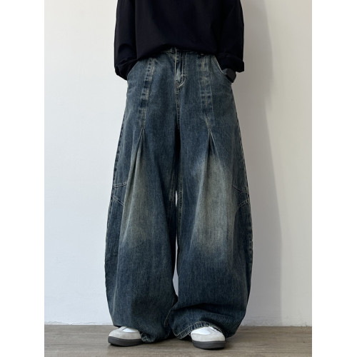 JOYZONE美式復古水洗褶皺設計牛仔褲男女寬鬆濶腿褲休閒彎刀長褲