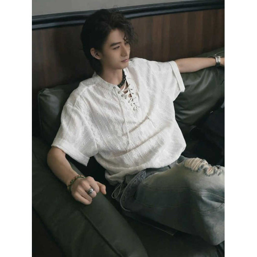 老錢風鏤空提花綁帶v領短袖男款夏季高級感痞帥t恤設計感小衆半袖