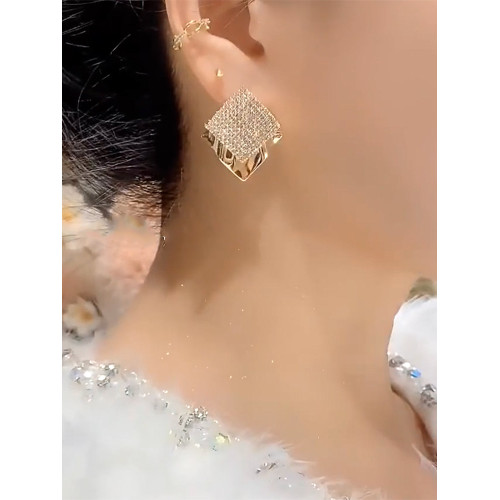 2025年新款高級感四方來財輕奢耳環銀針耳飾潮氣質法式金屬風耳釘