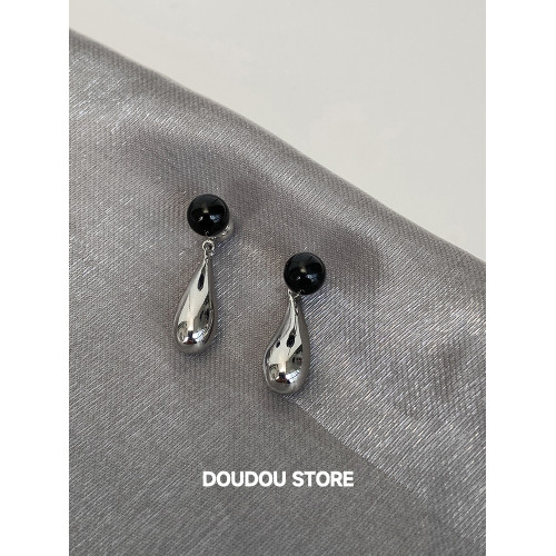 DOUDOUSTORE黑瑪瑙兩戴金屬水滴耳環簡約休閒中性甜酷少女 DOUDOUSTORE黑瑪瑙兩戴金屬水滴耳環簡約休閒中性甜酷少女
