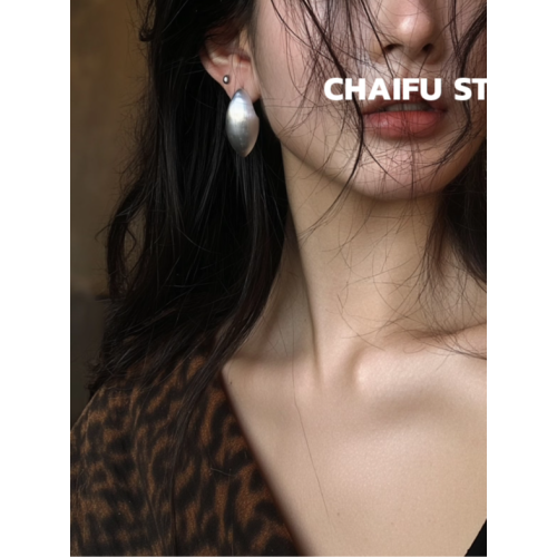 柴夫工作室/R562 歐美誇張橢圓金屬拉絲耳釘輕奢冷淡風顯瘦耳環 柴夫工作室/R562 歐美誇張橢圓金屬拉絲耳釘輕奢冷淡風顯瘦耳環