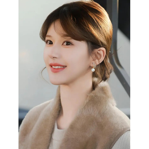 高級感輕奢銀色蚊香盤耳夾無耳洞女新款珍珠款小衆氣質藝術生耳飾