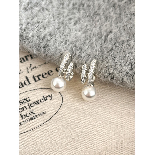 高級感輕奢銀色蚊香盤耳夾無耳洞女新款珍珠款小衆氣質藝術生耳飾