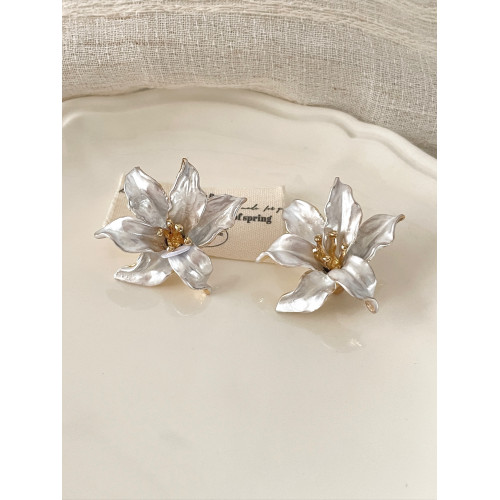 Vintage古著 Pure tulips耳飾 Vintage古著 Pure tulips耳飾