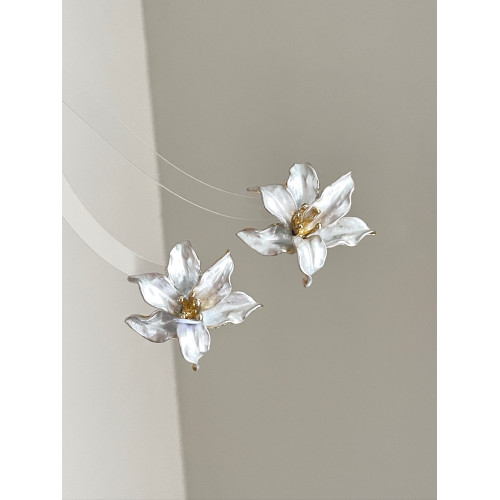 Vintage古著 Pure tulips耳飾 Vintage古著 Pure tulips耳飾