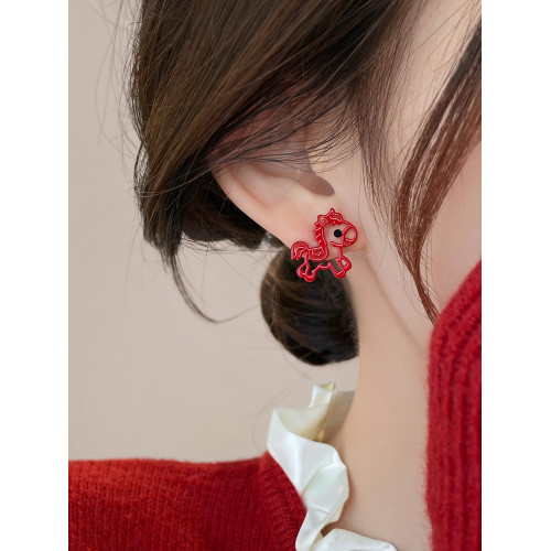 新年紅色小馬耳環耳飾女2026新款爆款獨特小衆高級感氣質大氣耳釘