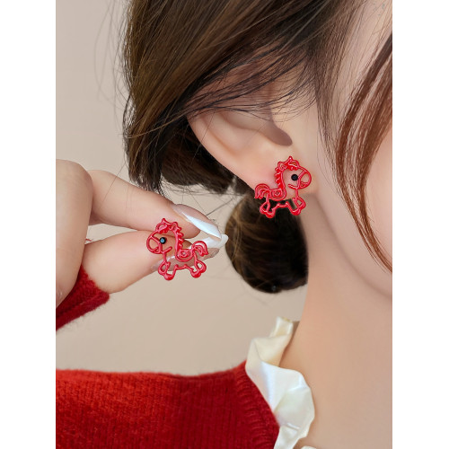新年紅色小馬耳環耳飾女2026新款爆款獨特小衆高級感氣質大氣耳釘