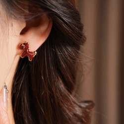 【馬到成功】可愛酒紅色迷你小馬耳釘馬年生肖馬耳環過年耳夾新款