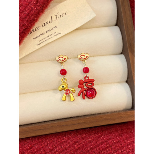 馬上有錢本命年小馬無耳洞耳夾耳環2026新款爆款高級感耳釘耳飾女