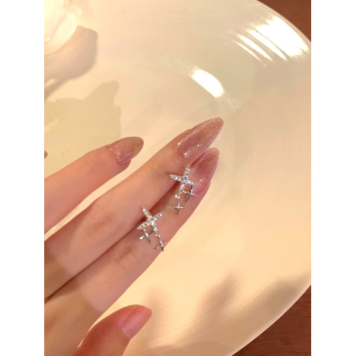 精緻簡約四芒星耳釘女設計感高級閃鑽耳環無耳洞耳夾百搭新款耳飾