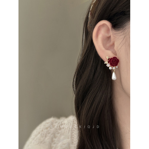 紅色絲絨玫瑰花朵耳環銀針復古珍珠耳飾氣質新款植絨新娘禮服耳釘 紅色絲絨玫瑰花朵耳環銀針復古珍珠耳飾氣質新款植絨新娘禮服耳釘