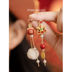 IPINK原創設計新年醒獅招財貓祥雲喜慶紅色不對稱耳釘耳夾女