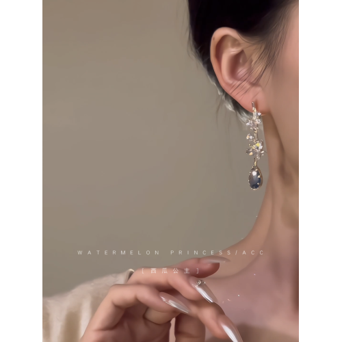 「蝶淚」藍水滴蝴蝶耳環2026新款爆款高級感鋯石耳釘女超閃亮耳飾 「蝶淚」藍水滴蝴蝶耳環2026新款爆款高級感鋯石耳釘女超閃亮耳飾