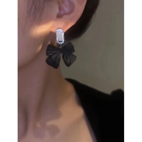 銀針鋯石甜酷耳環2026新款爆款網紅高級感誇張黑色耳飾蝴蝶結耳墜