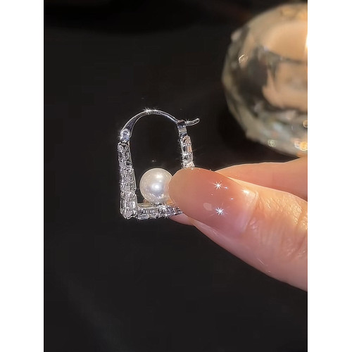 925銀針珍珠耳飾精緻輕奢簡約百搭高級感設計氣質珠珠手提包耳釦 925銀針珍珠耳飾精緻輕奢簡約百搭高級感設計氣質珠珠手提包耳釦