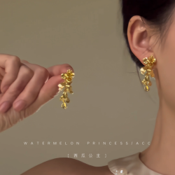 「鎏金碎葉」金色葉子耳環2026新款爆款高級感花朵流蘇復古耳飾女