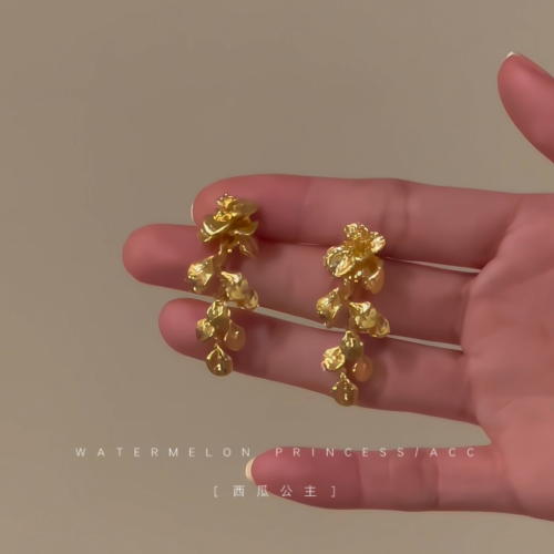 「鎏金碎葉」金色葉子耳環2026新款爆款高級感花朵流蘇復古耳飾女