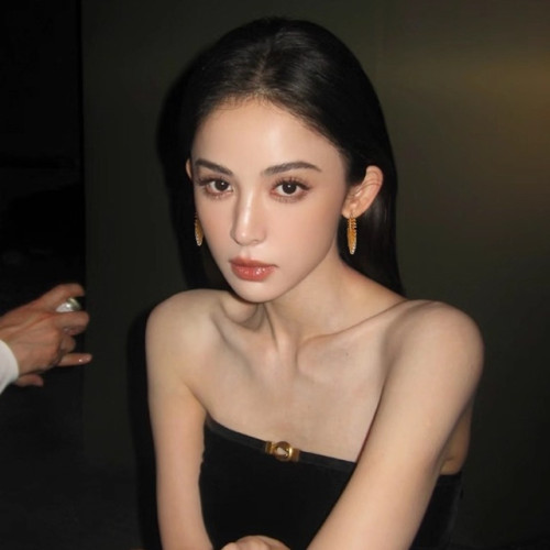金色線條圈圈耳環女輕奢高級感耳釘2026新款爆款獨特漂亮誇張耳飾