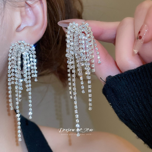 耳環2025新款爆款輕奢高級感新娘結婚婚紗菸花長款方圓臉流蘇耳飾