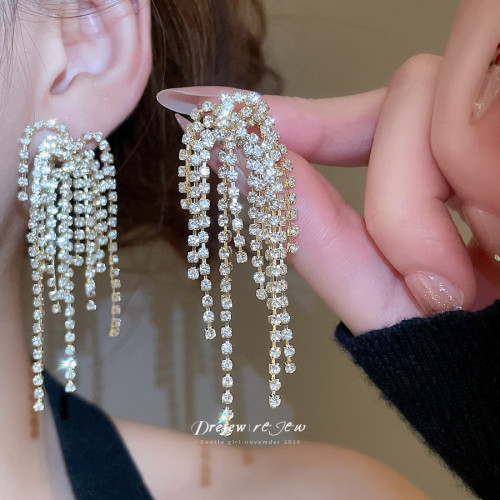 耳環2025新款爆款輕奢高級感新娘結婚婚紗菸花長款方圓臉流蘇耳飾