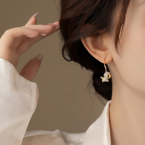 金色珍珠小馬耳環女2026新款爆款高級感耳釘巨好看的小衆獨特耳飾
