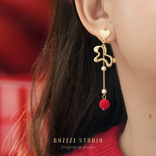 原創福氣小馬適合過年耳環女喜慶馬年本命年紅色新年耳飾耳夾耳釘