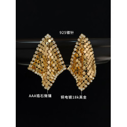 魔毯爆閃鱗片小方巾金色巨好看耳環女款2025新款秋冬誇張耳飾耳墜