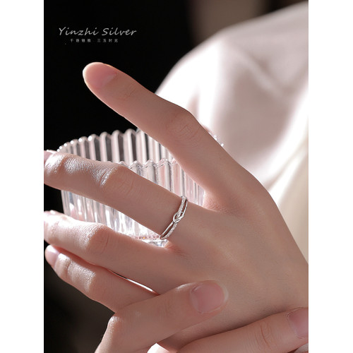 S925銀飾戒指女款輕奢高級感食指素圈2025新款爆款小衆設計可調節