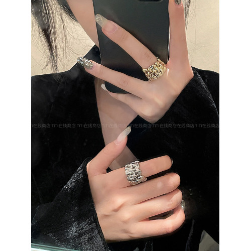 TiTi酷炸了~歐美高級個性誇張戒指女ins小衆設計冷淡風寬版食指戒 TiTi酷炸了~歐美高級個性誇張戒指女ins小衆設計冷淡風寬版食指戒