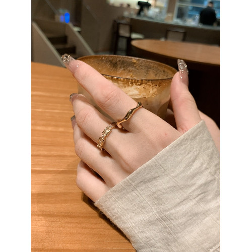 金色鋯石戒指女小衆設計輕奢幾何素圈戒指女時尚個性食指指環開口 金色鋯石戒指女小衆設計輕奢幾何素圈戒指女時尚個性食指指環開口