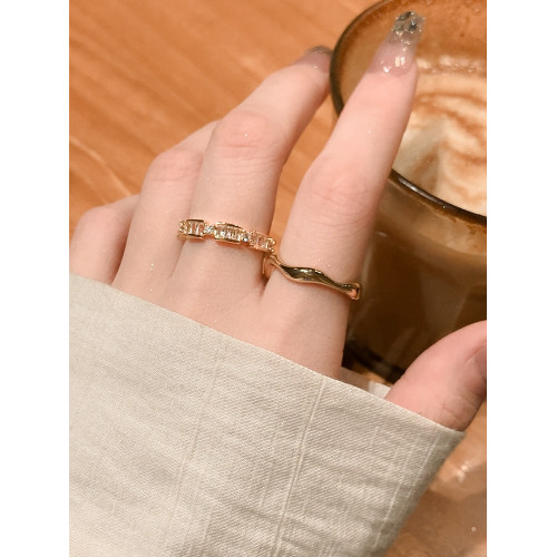 金色鋯石戒指女小衆設計輕奢幾何素圈戒指女時尚個性食指指環開口 金色鋯石戒指女小衆設計輕奢幾何素圈戒指女時尚個性食指指環開口