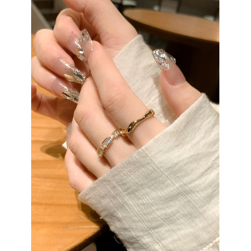 金色鋯石戒指女小衆設計輕奢幾何素圈戒指女時尚個性食指指環開口 金色鋯石戒指女小衆設計輕奢幾何素圈戒指女時尚個性食指指環開口