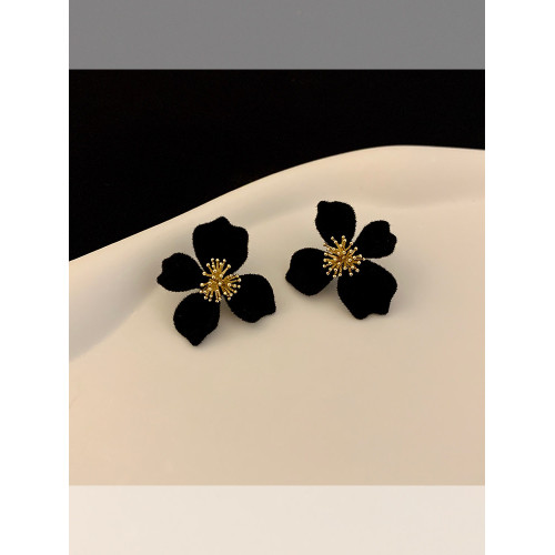 小衆設計感法式輕奢高級氣質黑色花朵耳環女秋冬獨特耳飾2026新款