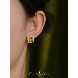 「萊茵河畔」法式優雅復古高級感閃耀宴會鋯石橄欖綠耳釘/耳夾女