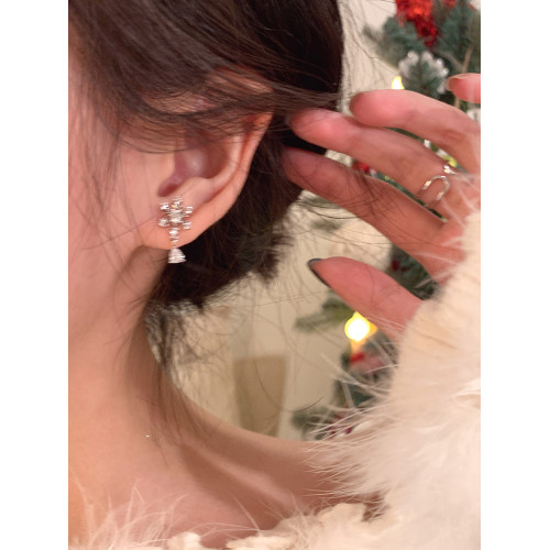 閃鋯雪花耳環女輕奢高級感精緻小巧耳釘獨特漂亮耳飾無耳洞耳夾 閃鋯雪花耳環女輕奢高級感精緻小巧耳釘獨特漂亮耳飾無耳洞耳夾