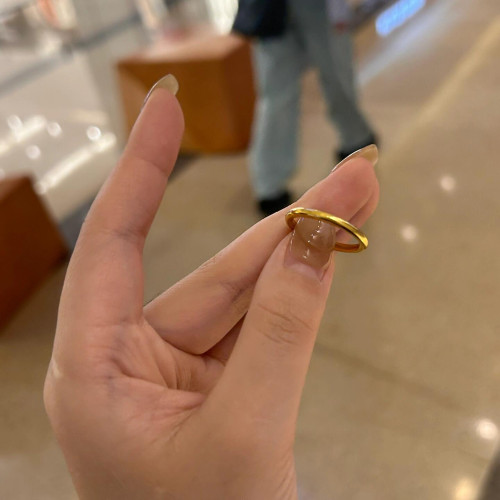 實心小素圈！原創沉甸甸金色遇水不掉色可久戴仿真金戒指中指曡戴