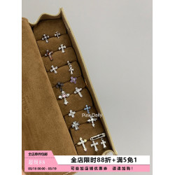 Pink Daily暗黑風超閃滿鑽十字架鈦鋼耳釘女平底耳骨釘耳蝸釘耳飾