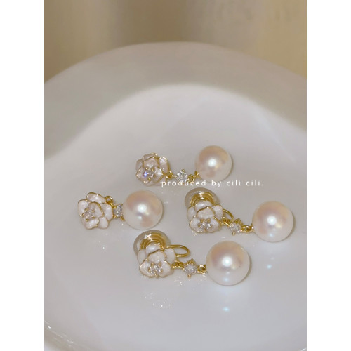 山茶花大珍珠耳飾2025新款爆款高級感耳墜無耳洞蚊香盤耳夾耳環女