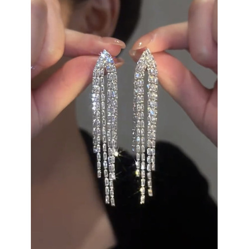 高級感流蘇耳環女氣質耳墜長款圓臉顯瘦輕奢銀針耳飾2024年新款潮