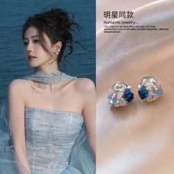 藍色耳釘女獨特2026年新款爆款輕奢高級感氣質大氣耳環巨好看耳飾