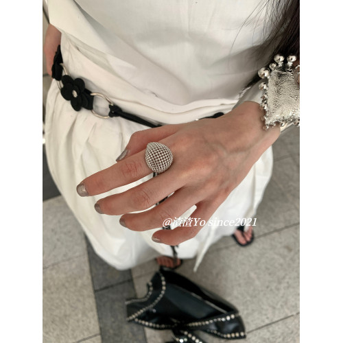 渣渣Yo韓系ins小衆鏤空圓球網狀戒指女設計感銀色輕奢高級感指環 渣渣Yo韓系ins小衆鏤空圓球網狀戒指女設計感銀色輕奢高級感指環