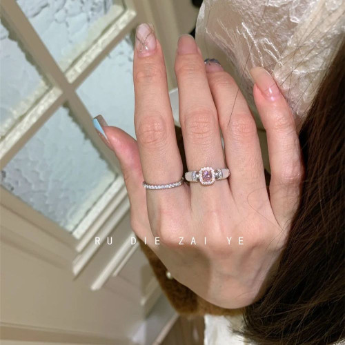 如蝶在野 中古vintage鋯石方糖戒指粉色名媛高級感輕奢千金開口戒 如蝶在野 中古vintage鋯石方糖戒指粉色名媛高級感輕奢千金開口戒