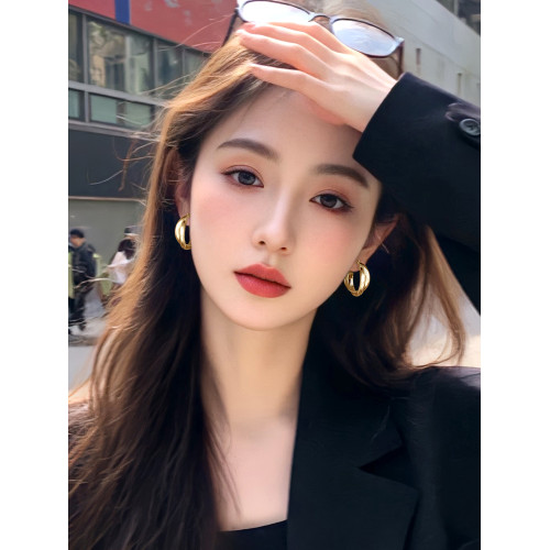 金色圈圈耳環女2026新款爆款幾何金屬耳釘獨特漂亮輕奢高級感耳飾