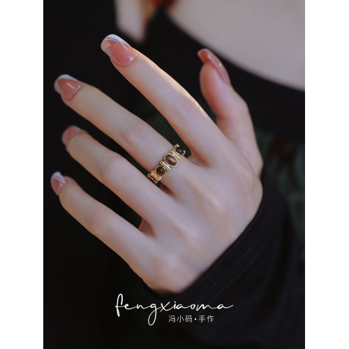 精緻復古虎眼石戒指女2025新款輕奢小衆設計食指戒自律尾戒配飾